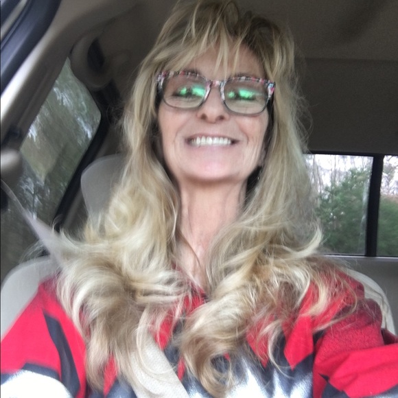 Meet your Posher, Cathy - Picture 5 of 6